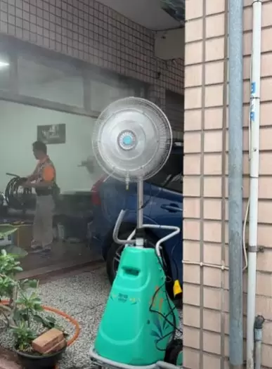 高壓水霧加濕降溫立扇